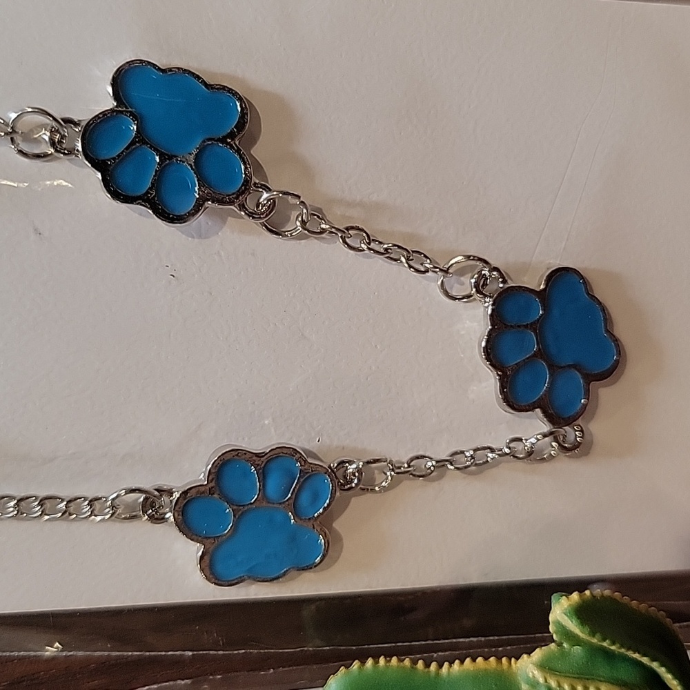 2 piece Bundle White and Blue  Linda New York Paw Print Necklace Sets - Picture 3 of 3